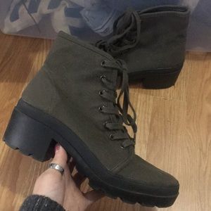 Forever 21 grunge boot size 8